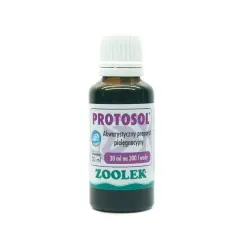 Butelka preparatu Protosol. Na etykiecie informacja o dawkowaniu: 30 ml na 300 l wody.